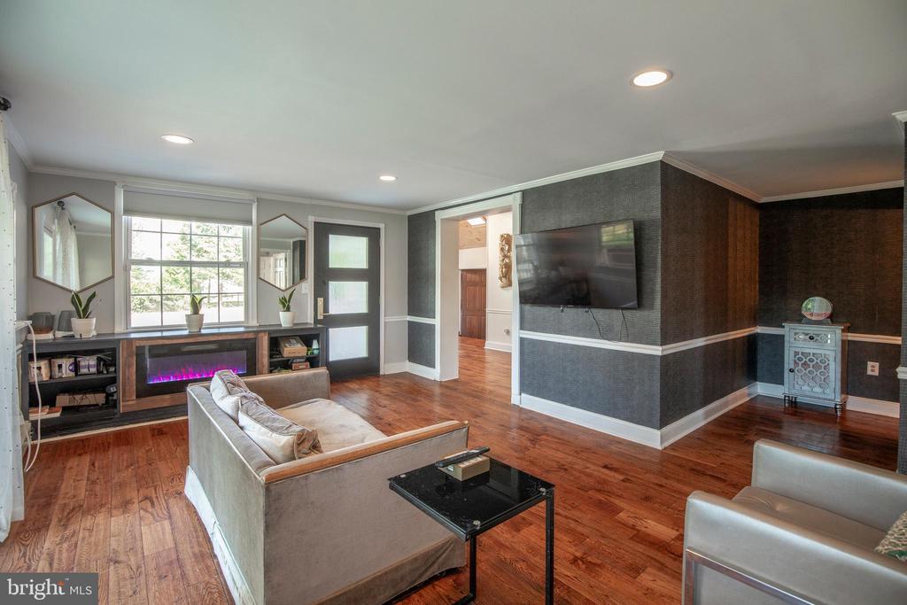732 Bustleton Pike