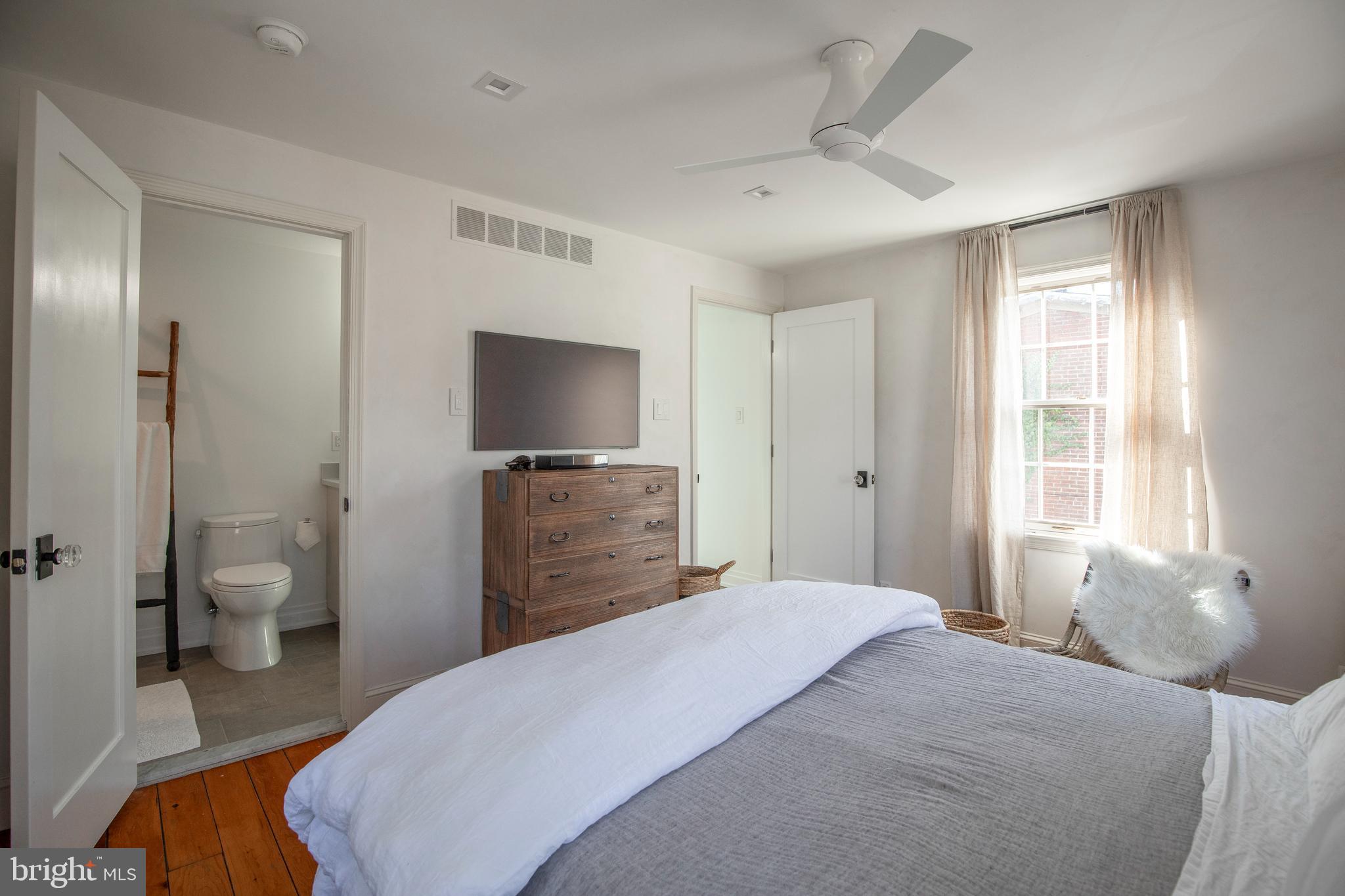 106 Penn St