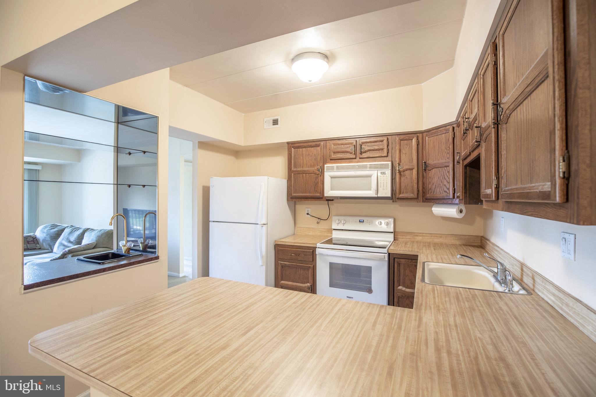 41 Oakridge Dr