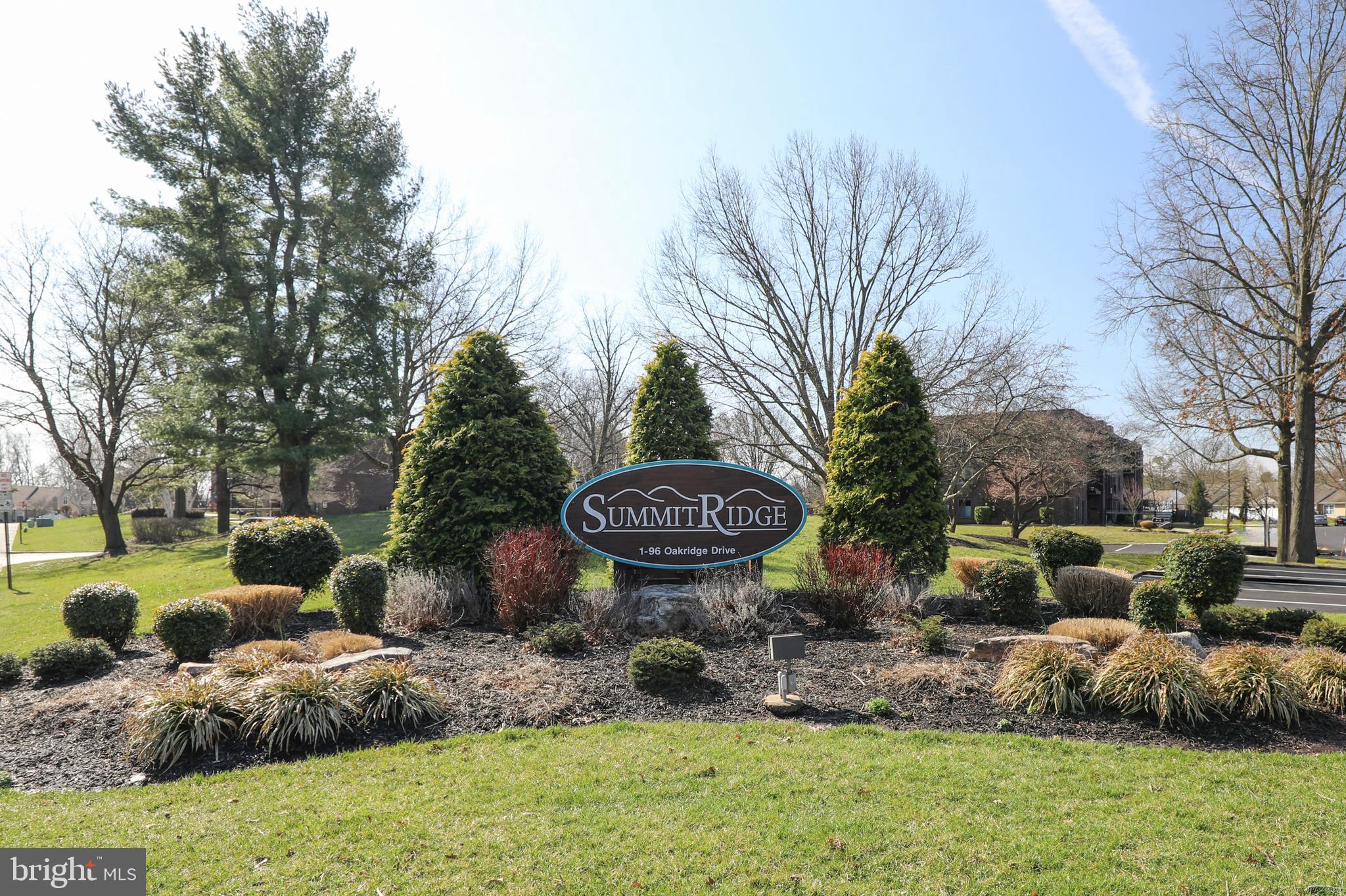 41 Oakridge Dr