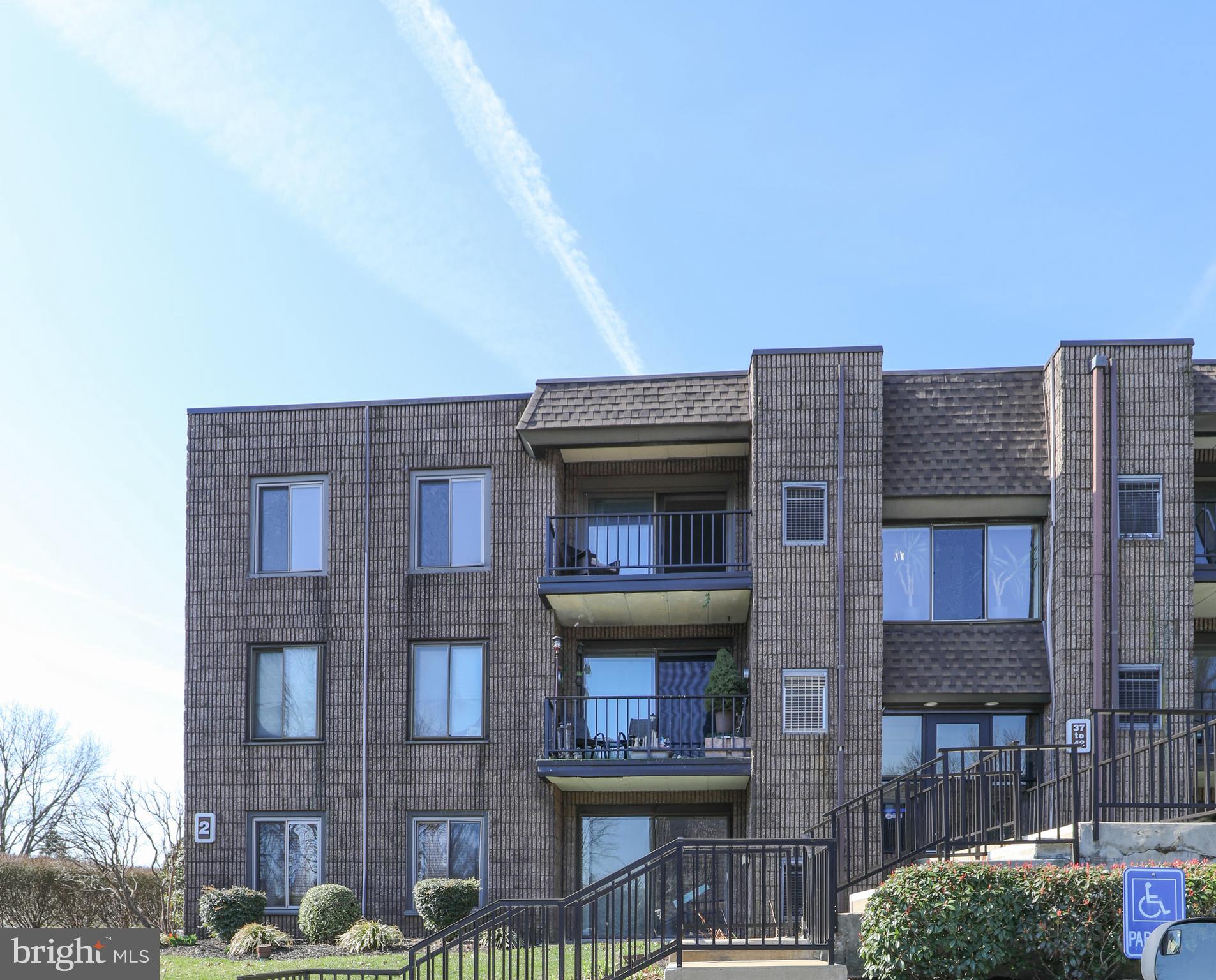 41 Oakridge Dr