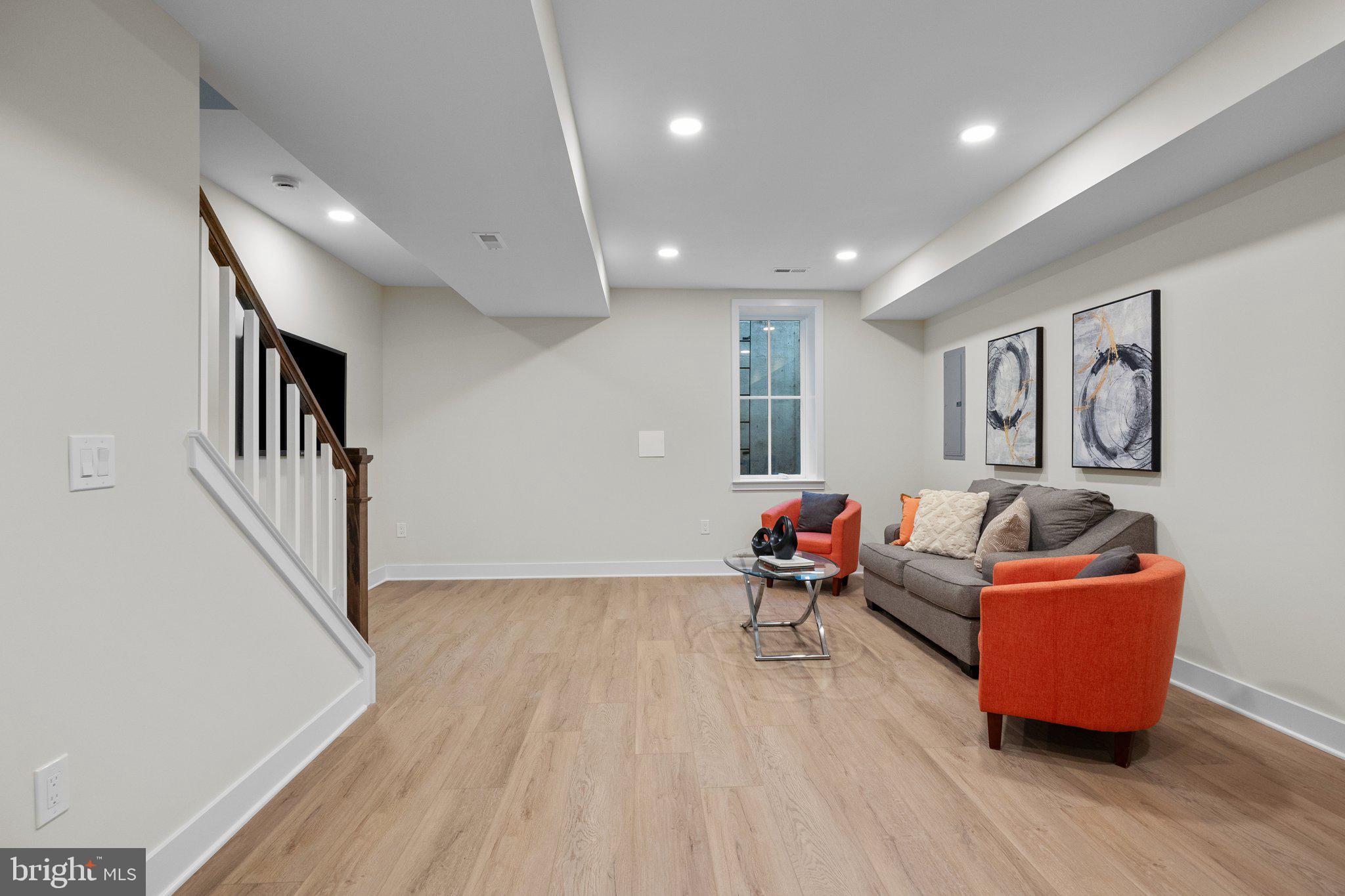 121 Thorton Lane