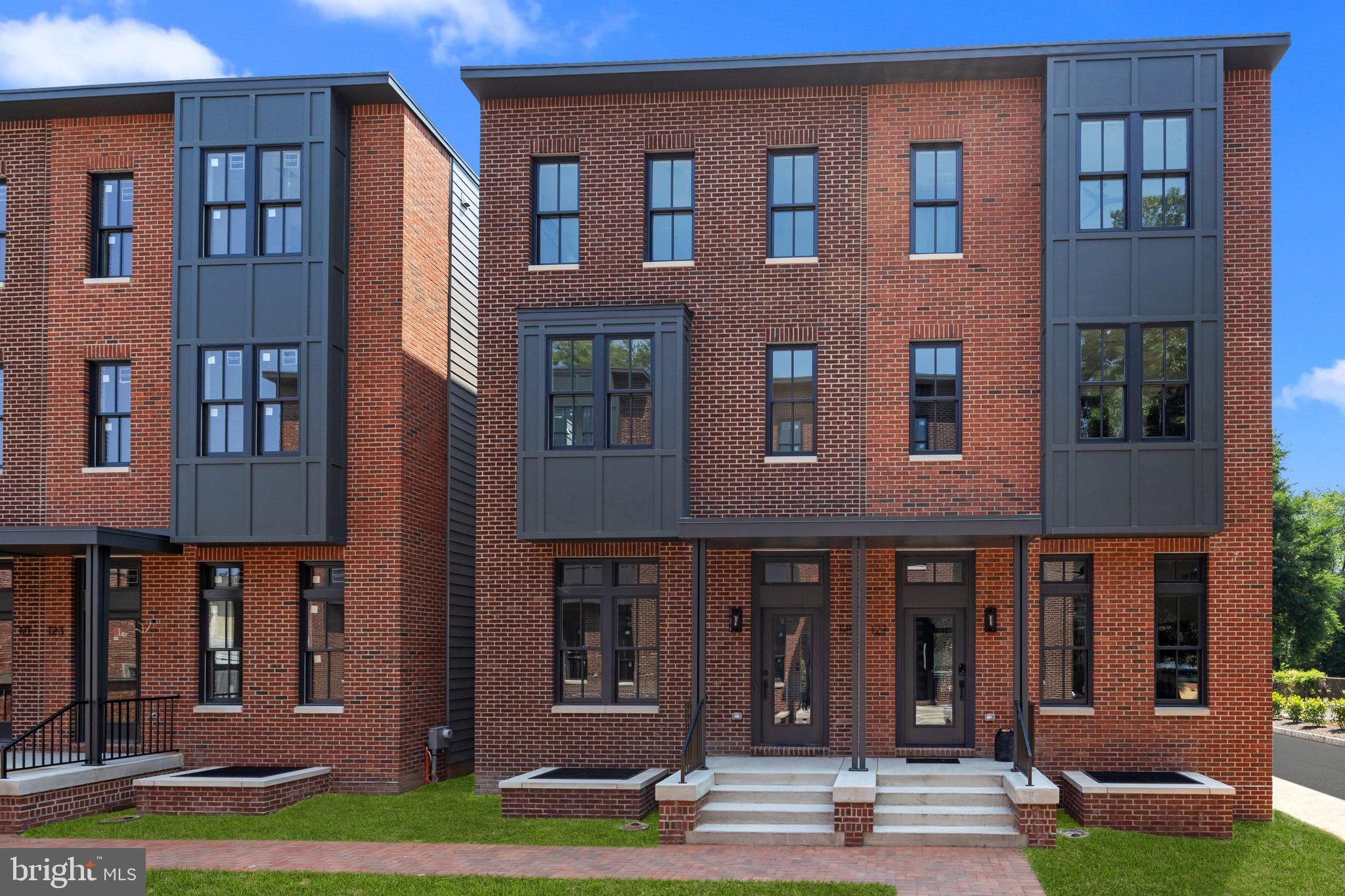 121 Thorton Lane