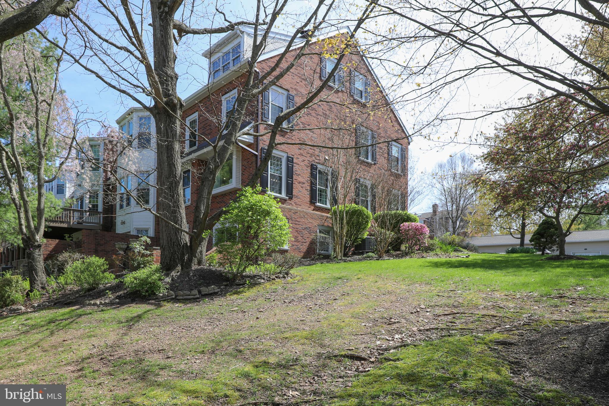 25 Commanders Dr #46