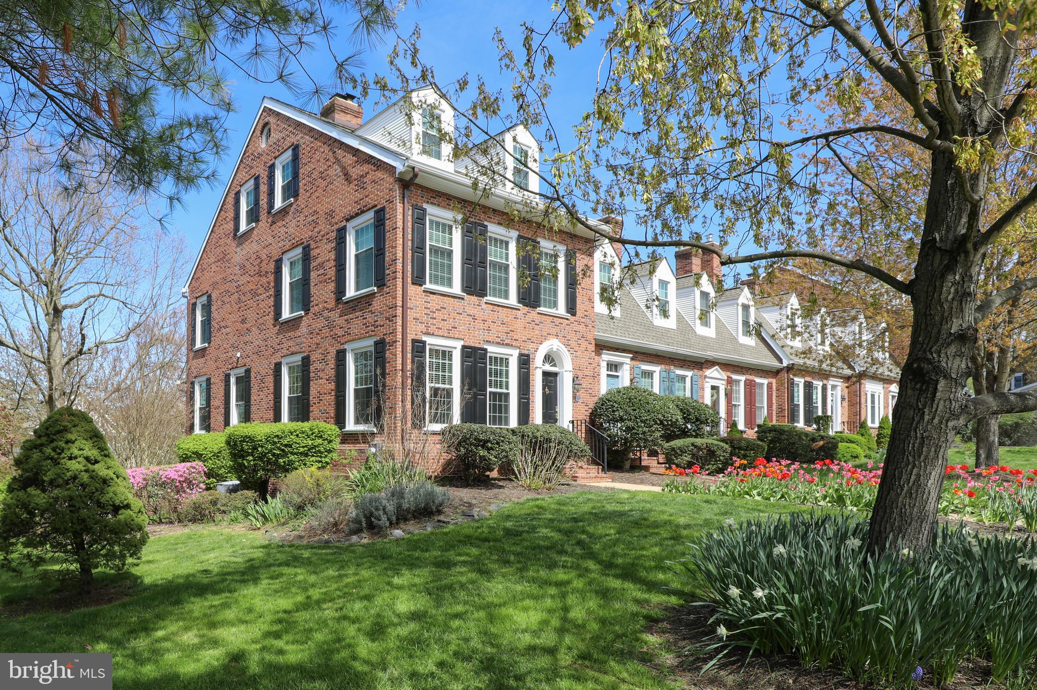 25 Commanders Dr #46