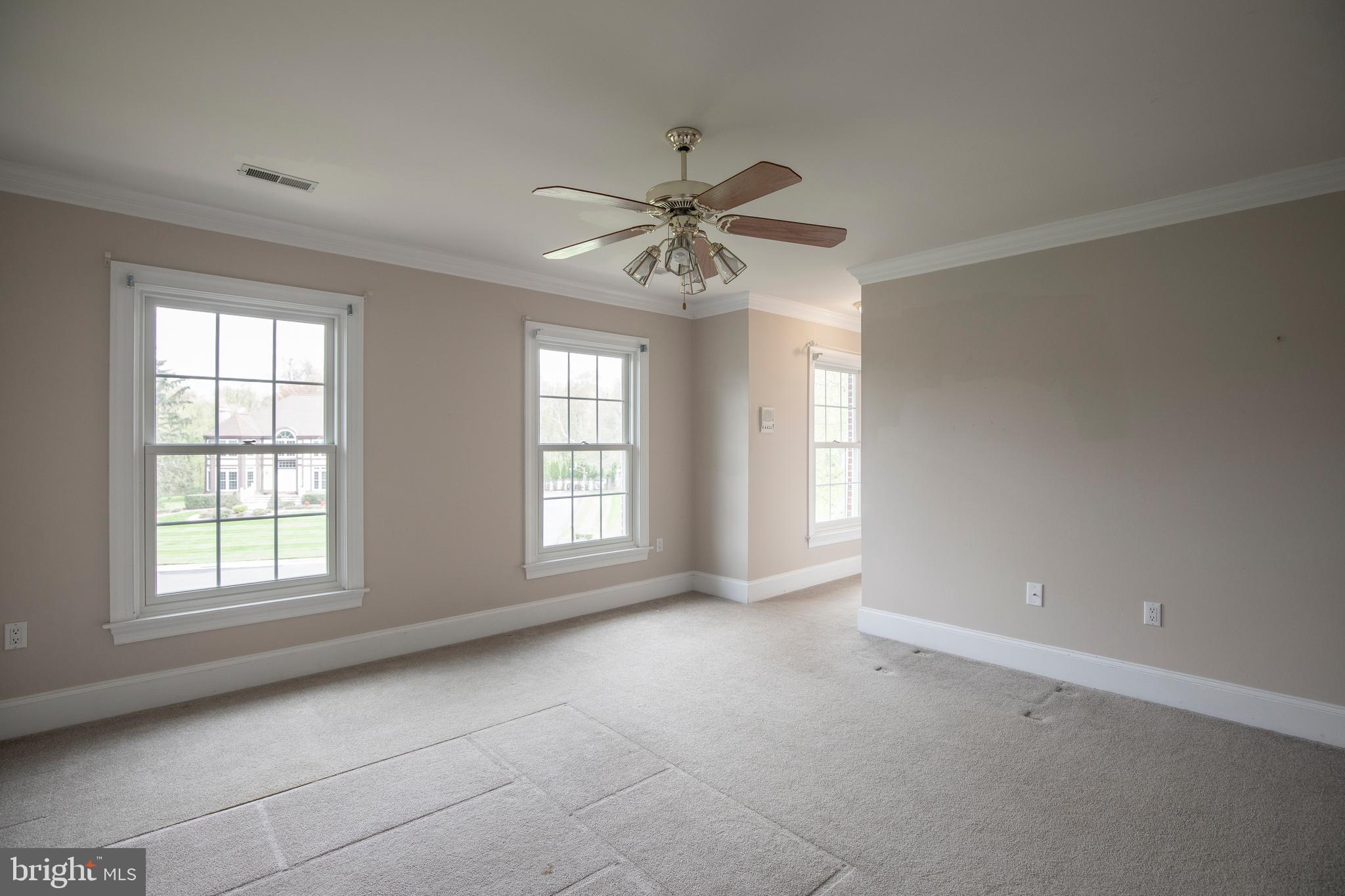 4 Bayshore Dr