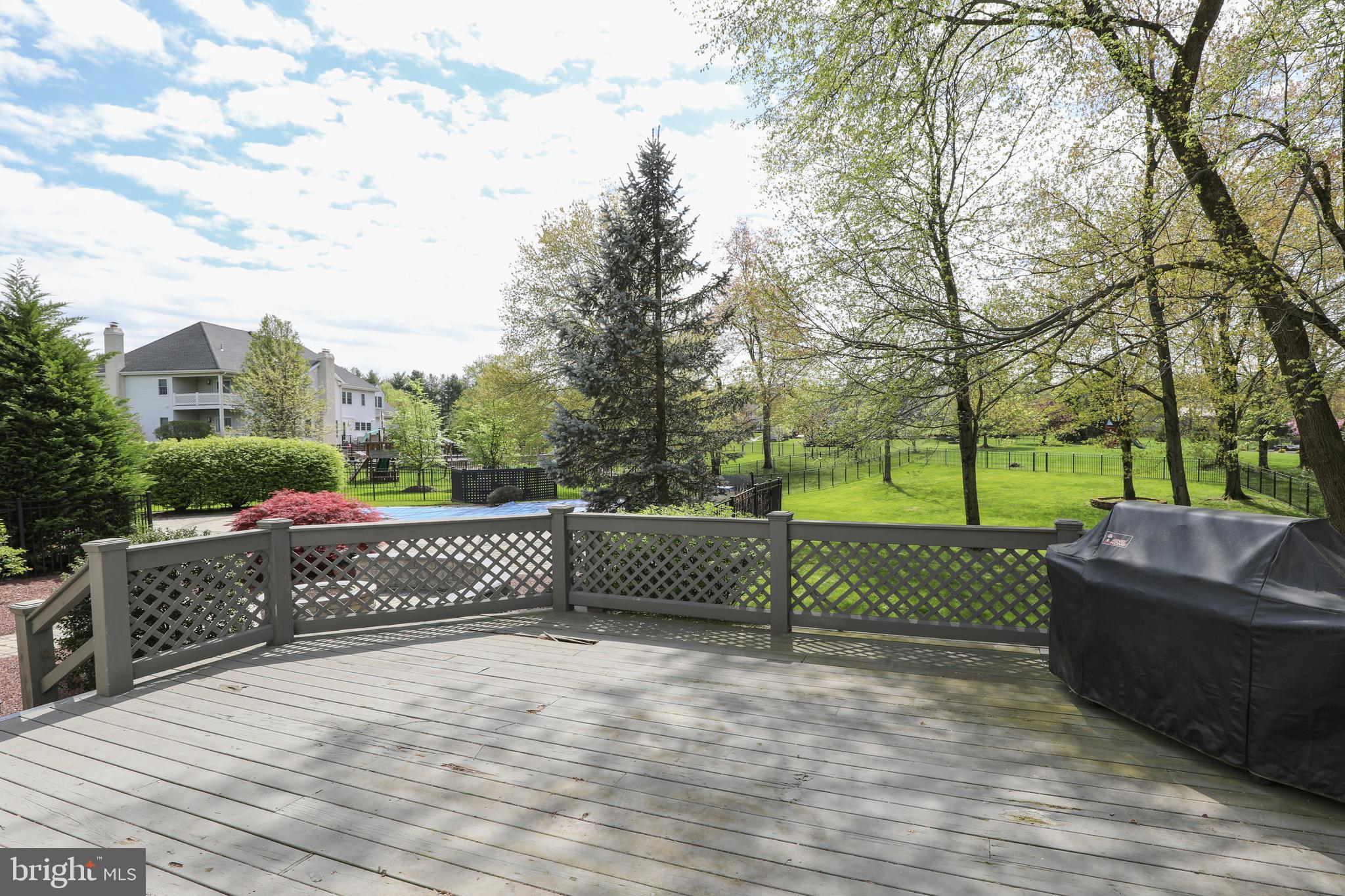 4 Bayshore Dr