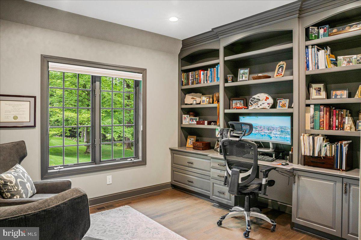 22 Great Hills Rd
