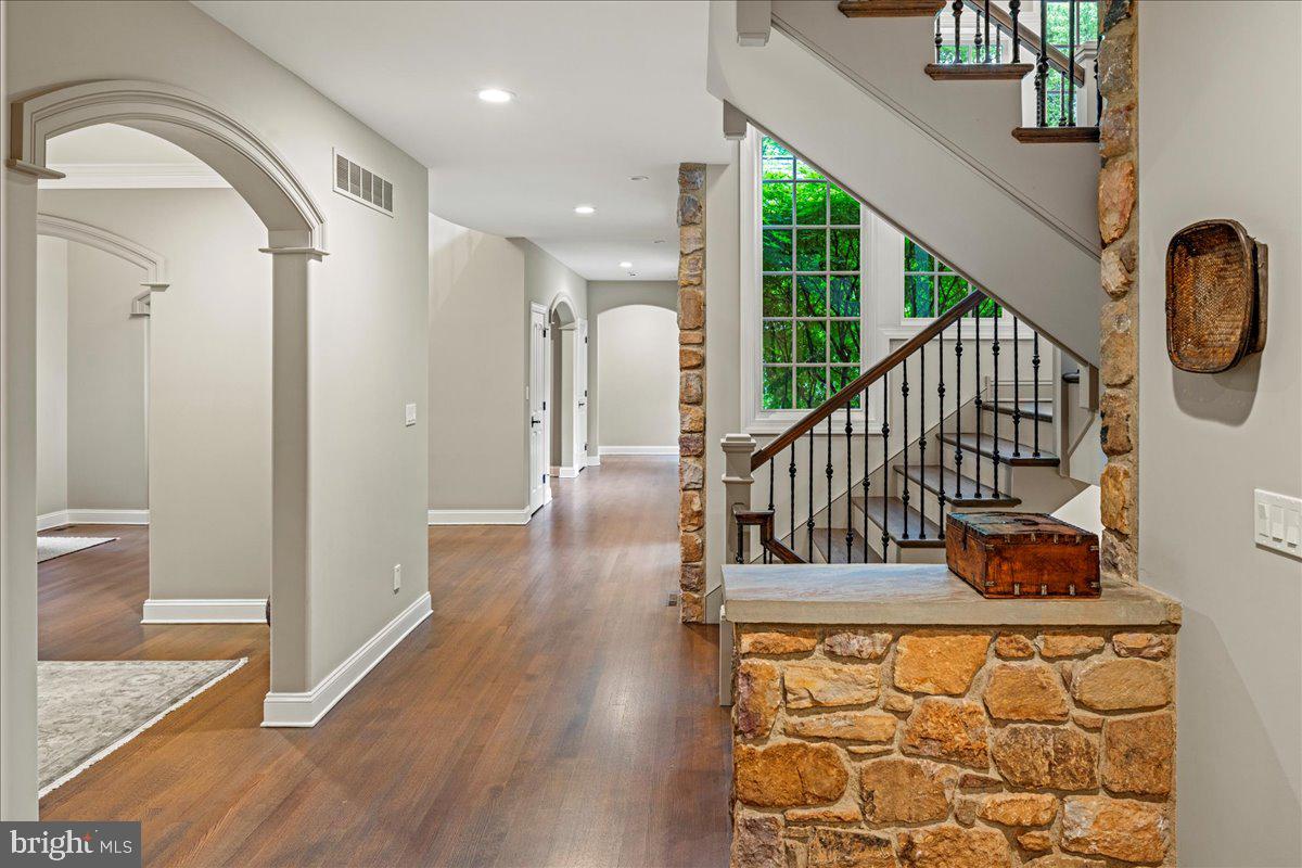 22 Great Hills Rd