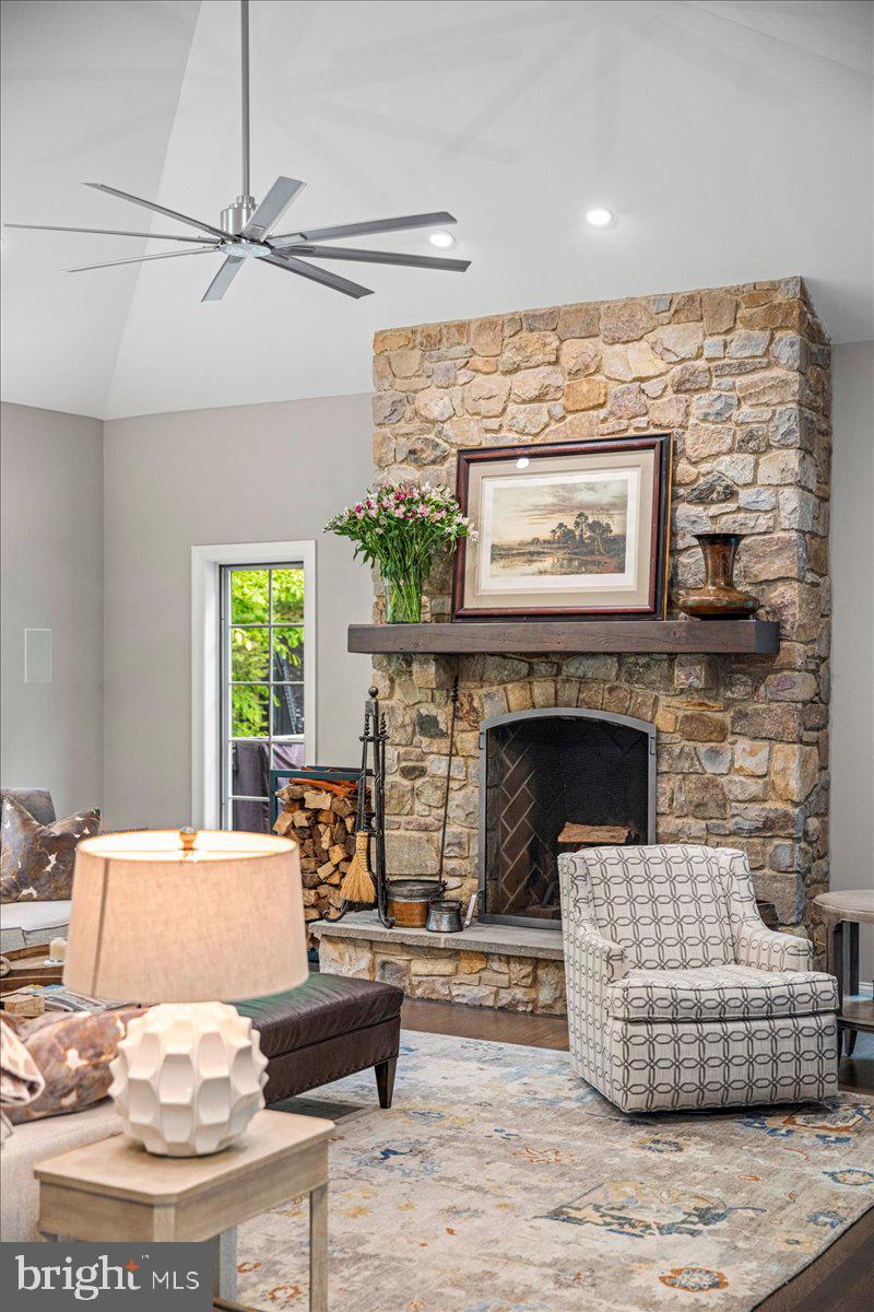 22 Great Hills Rd