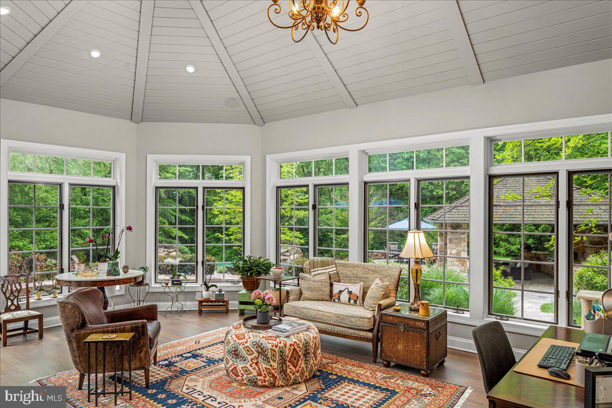 22 Great Hills Rd