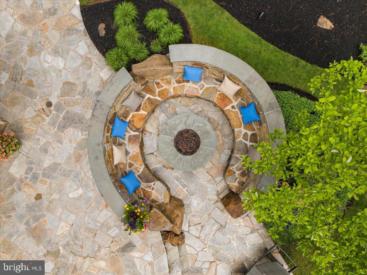 22 Great Hills Rd