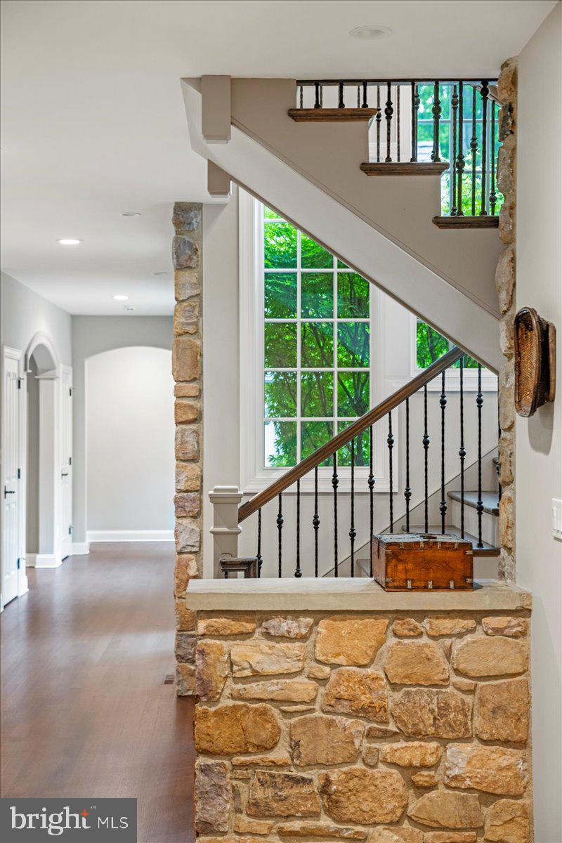 22 Great Hills Rd