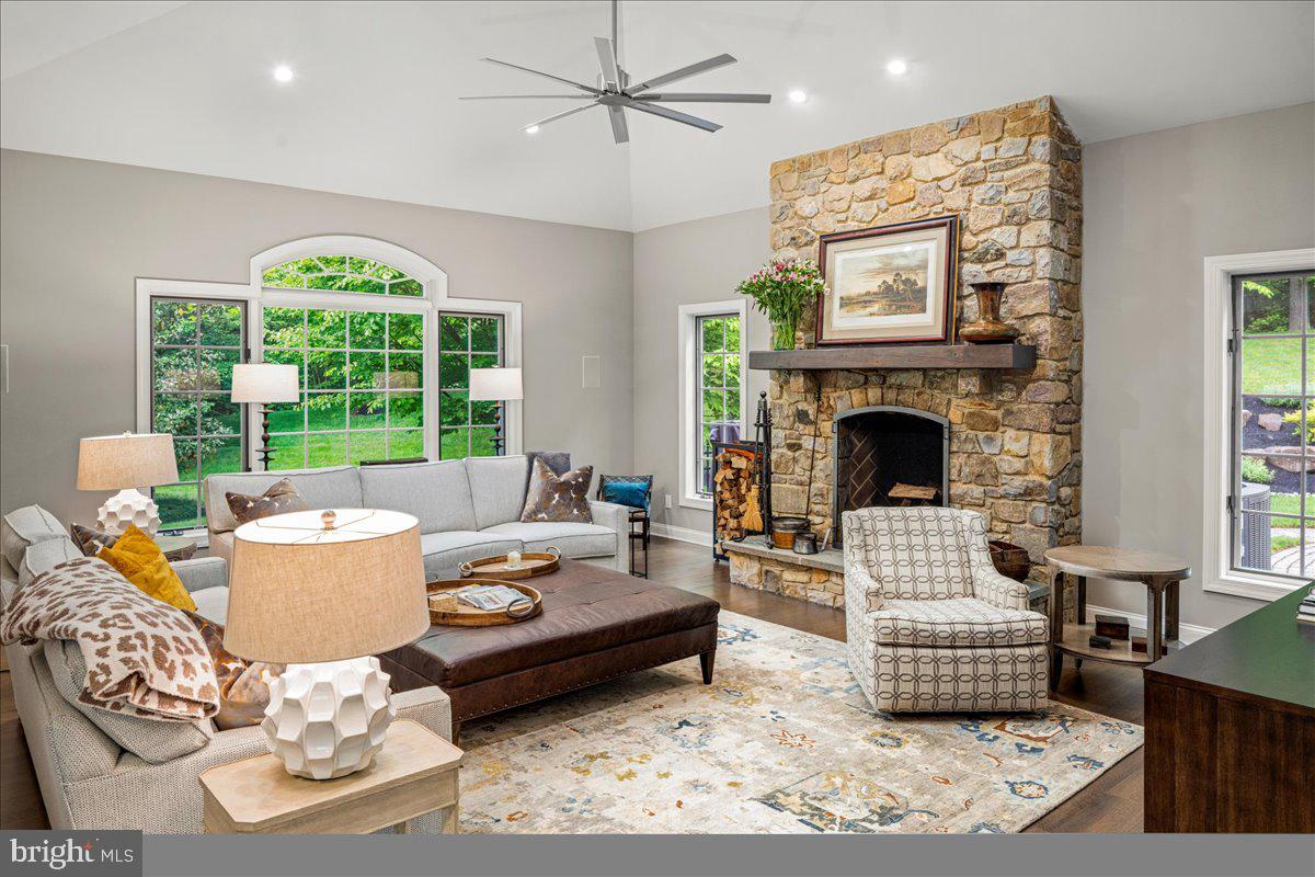22 Great Hills Rd