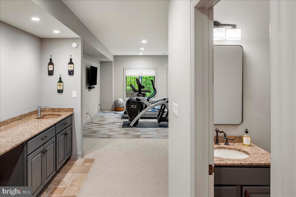22 Great Hills Rd
