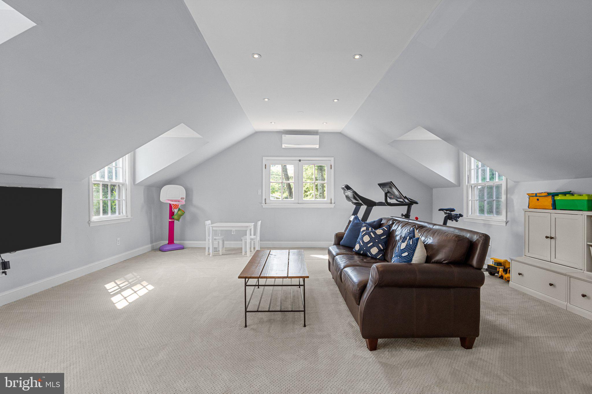 12 Keats Rd