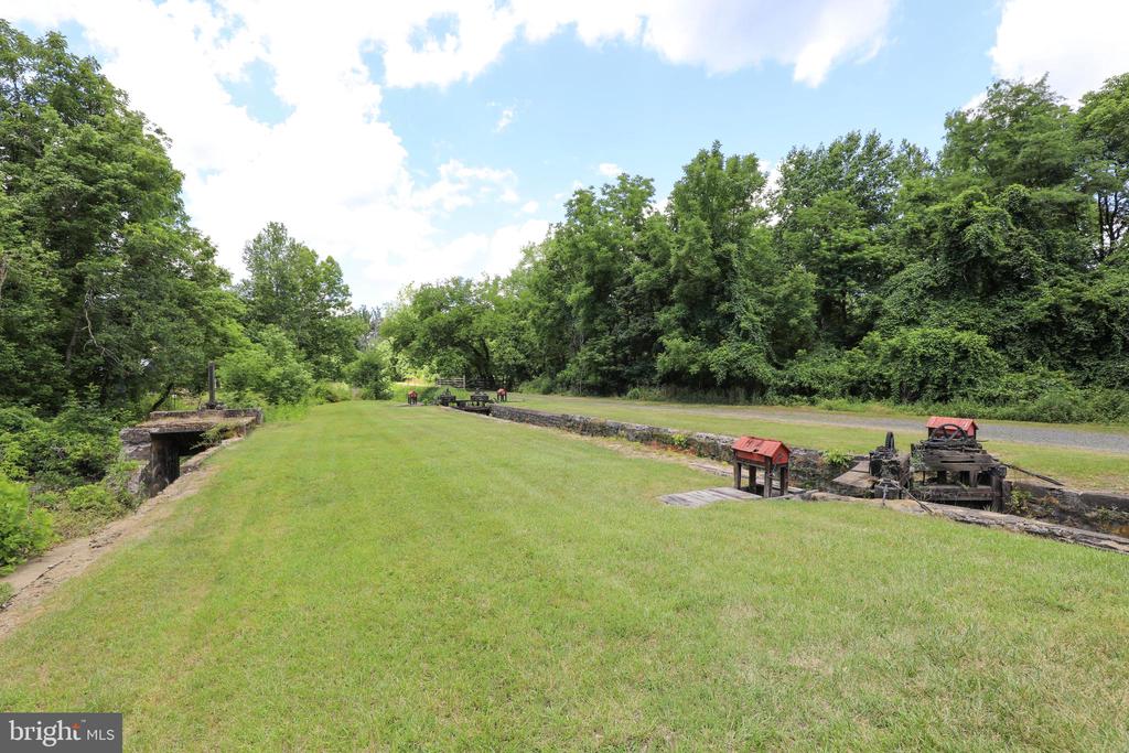 4731 River Rd