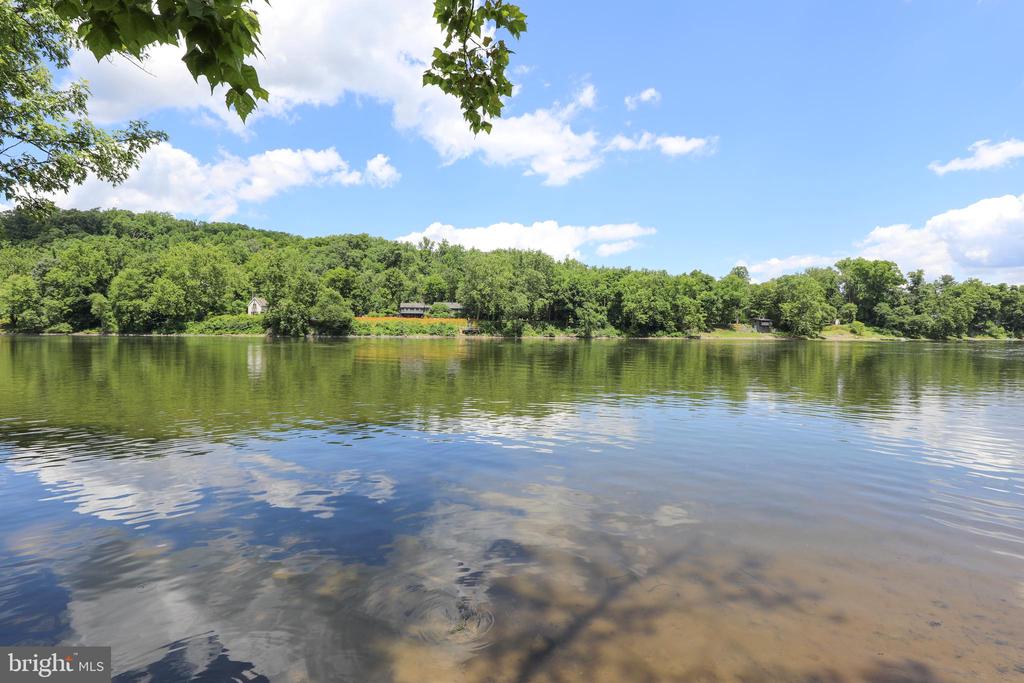 4731 River Rd