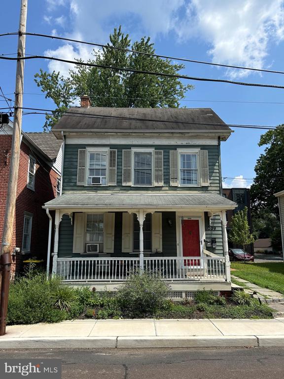 209 Court St