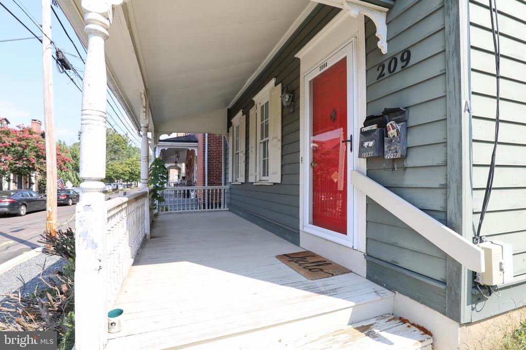 209 Court St