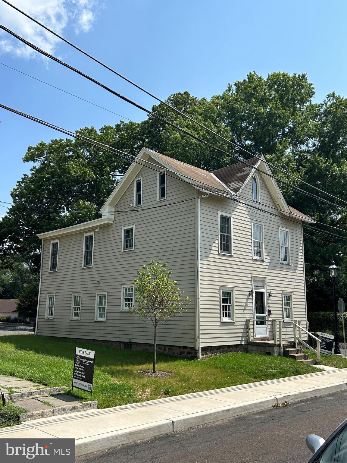 211 Court St