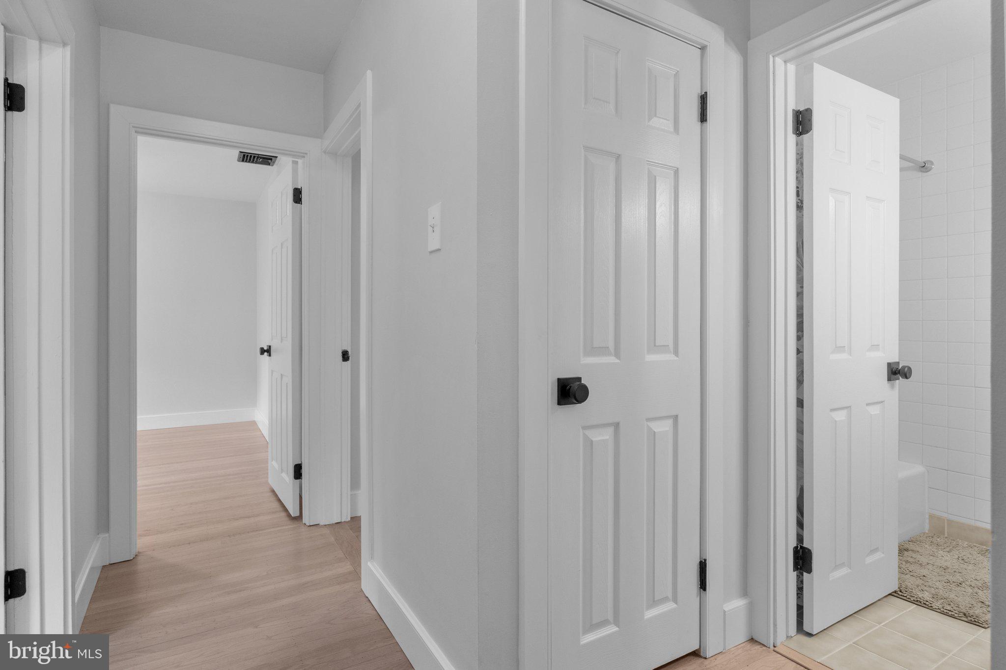 25 Hickory Ln