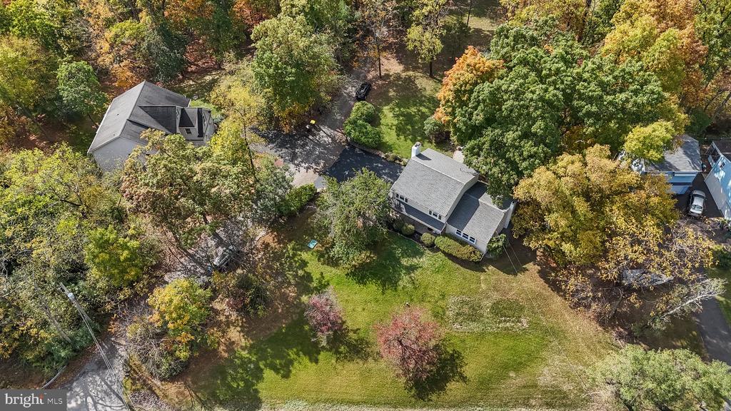 25 Hickory Ln