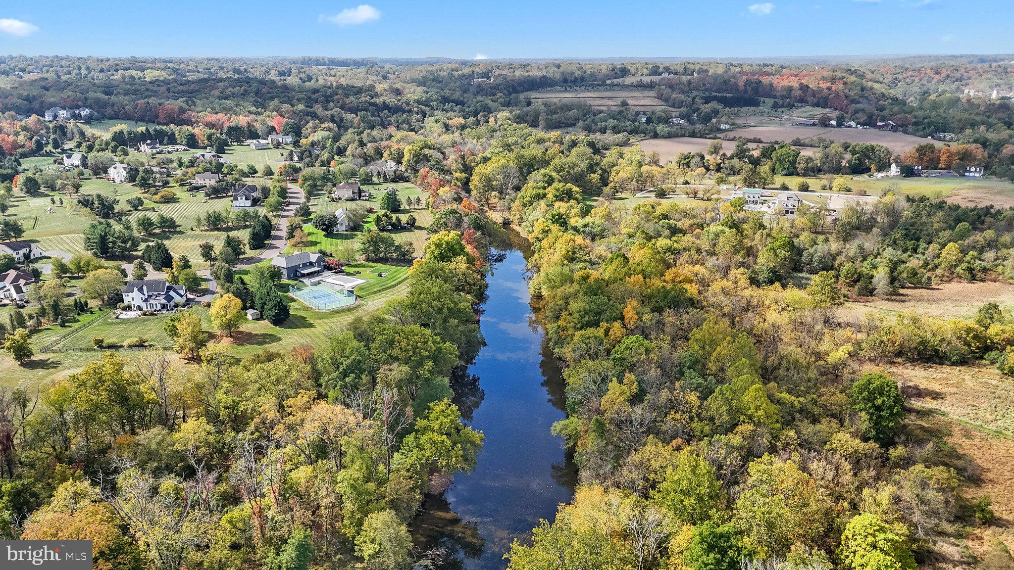 25 Hickory Ln