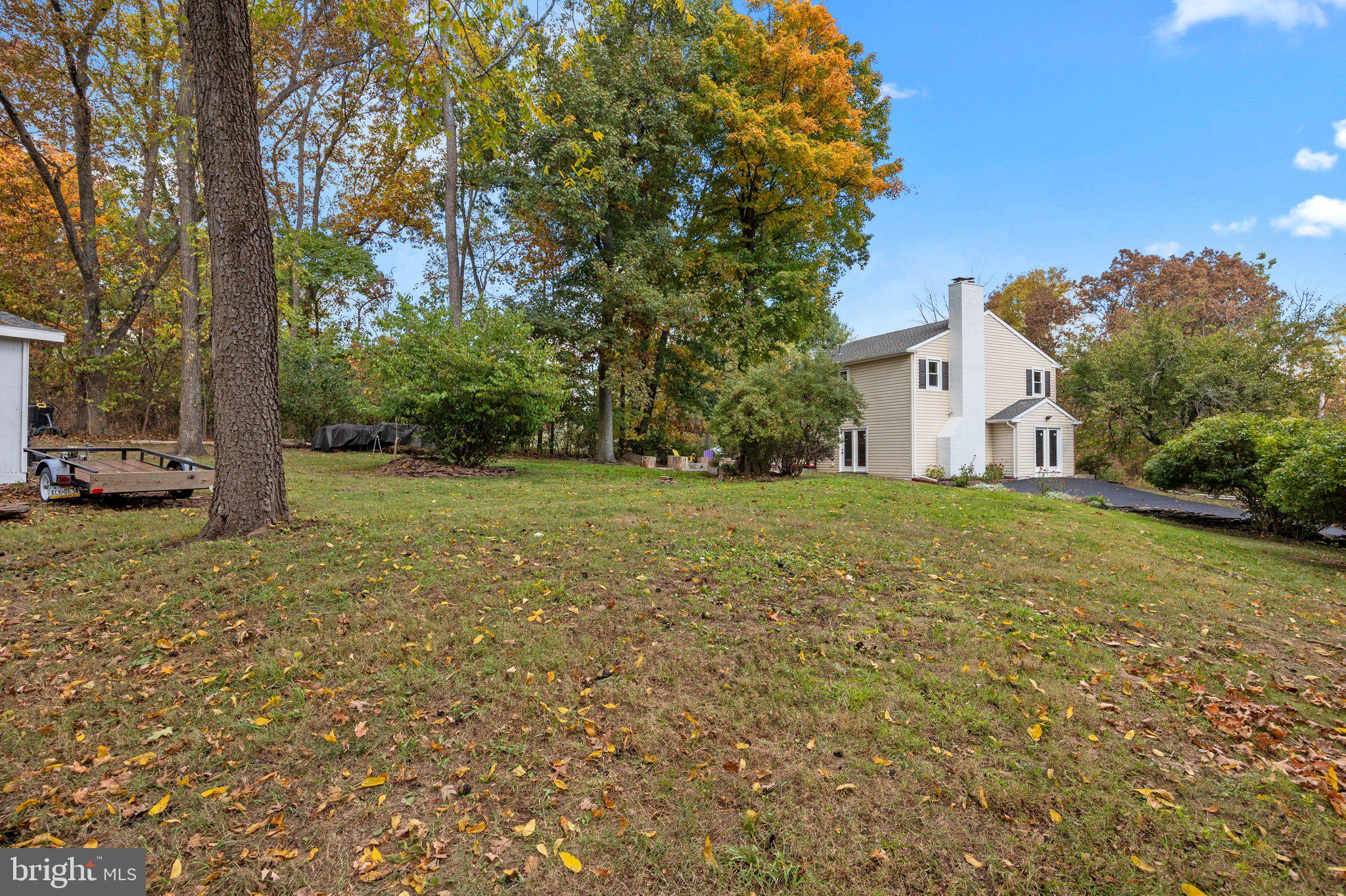25 Hickory Ln