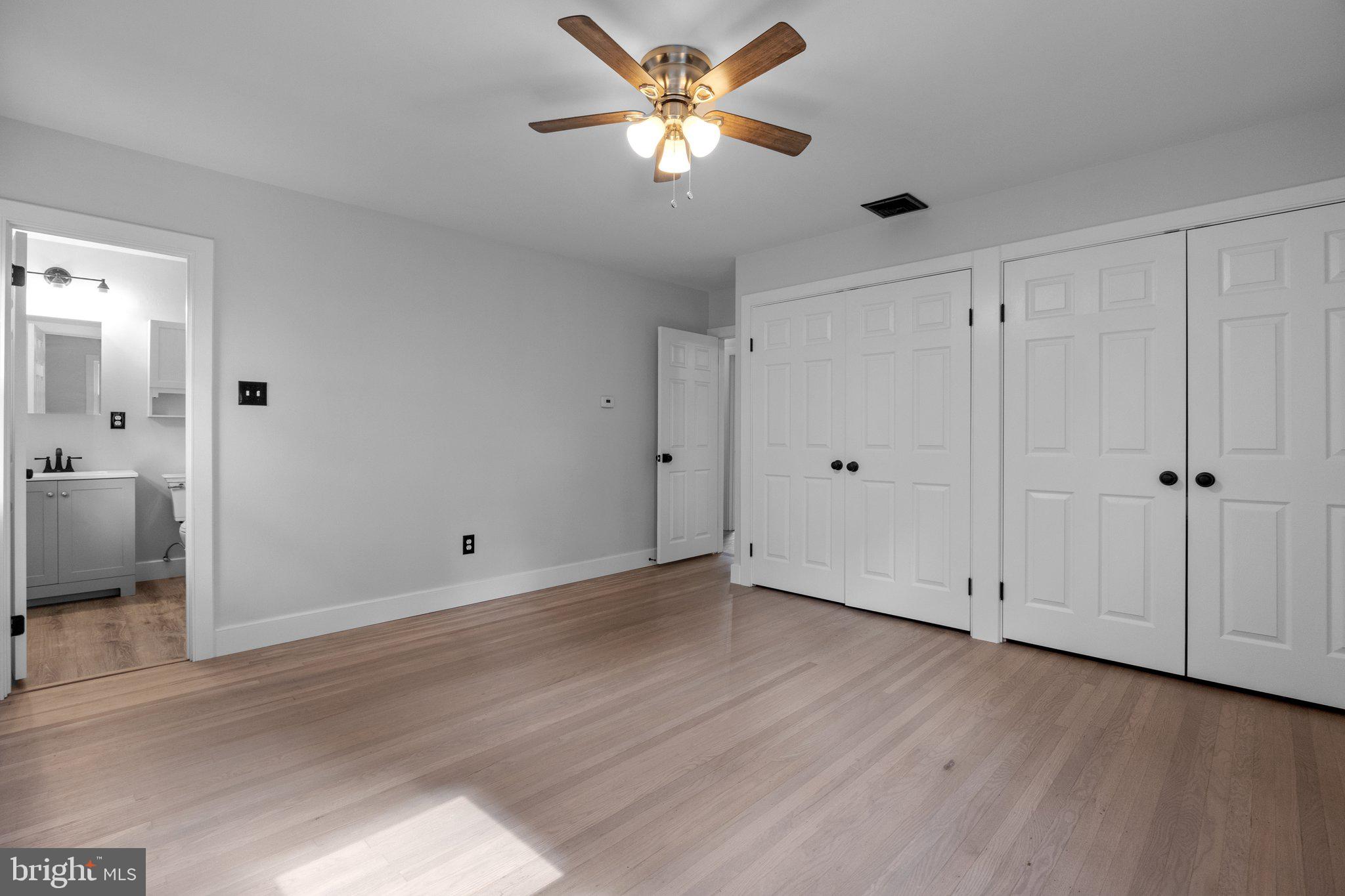 25 Hickory Ln