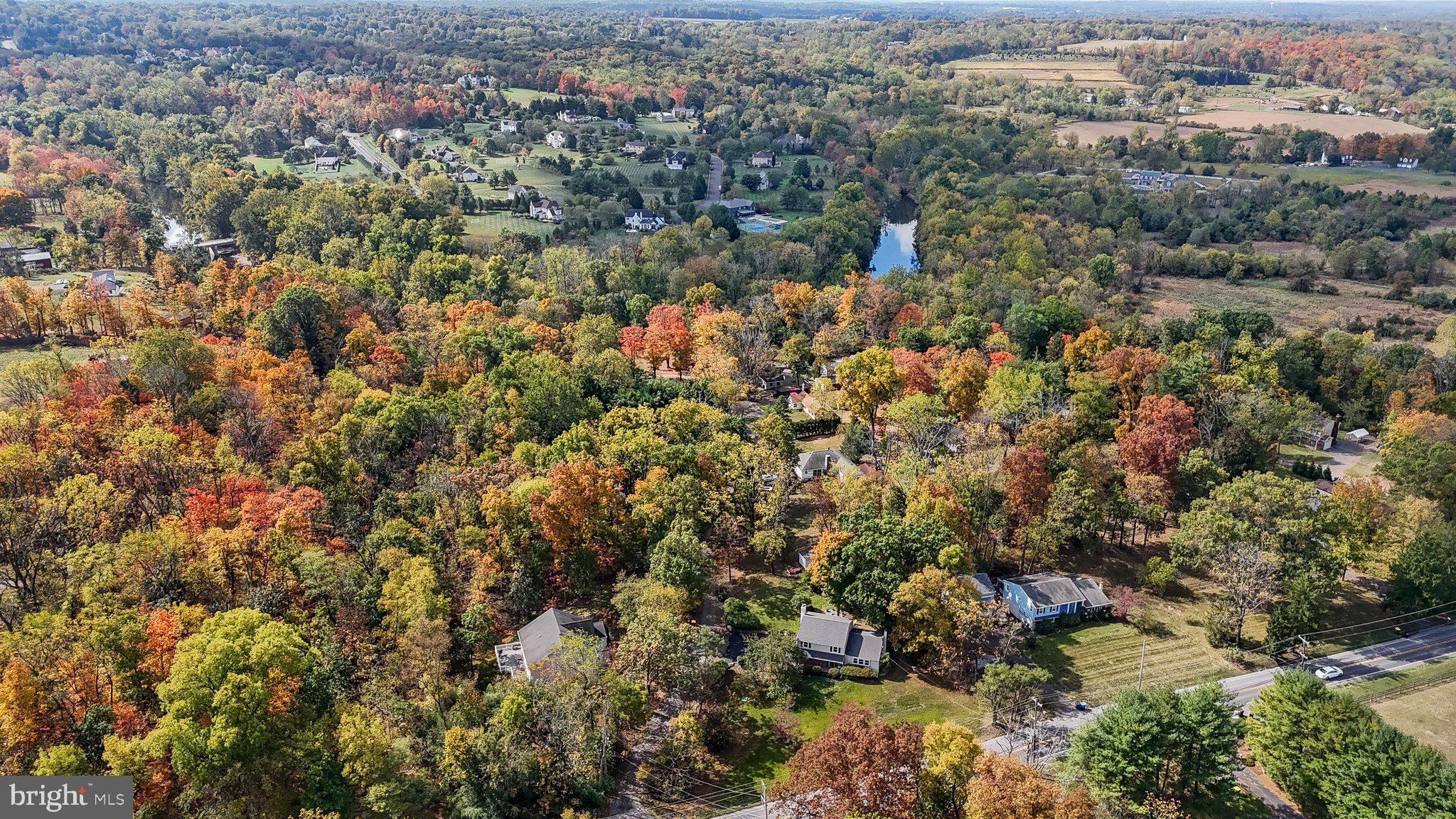 25 Hickory Ln
