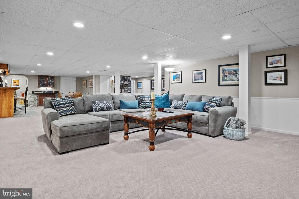 375 Shade Tree Ct