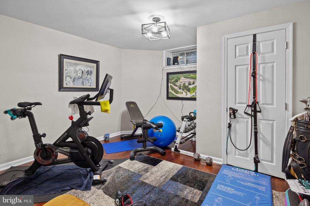 375 Shade Tree Ct