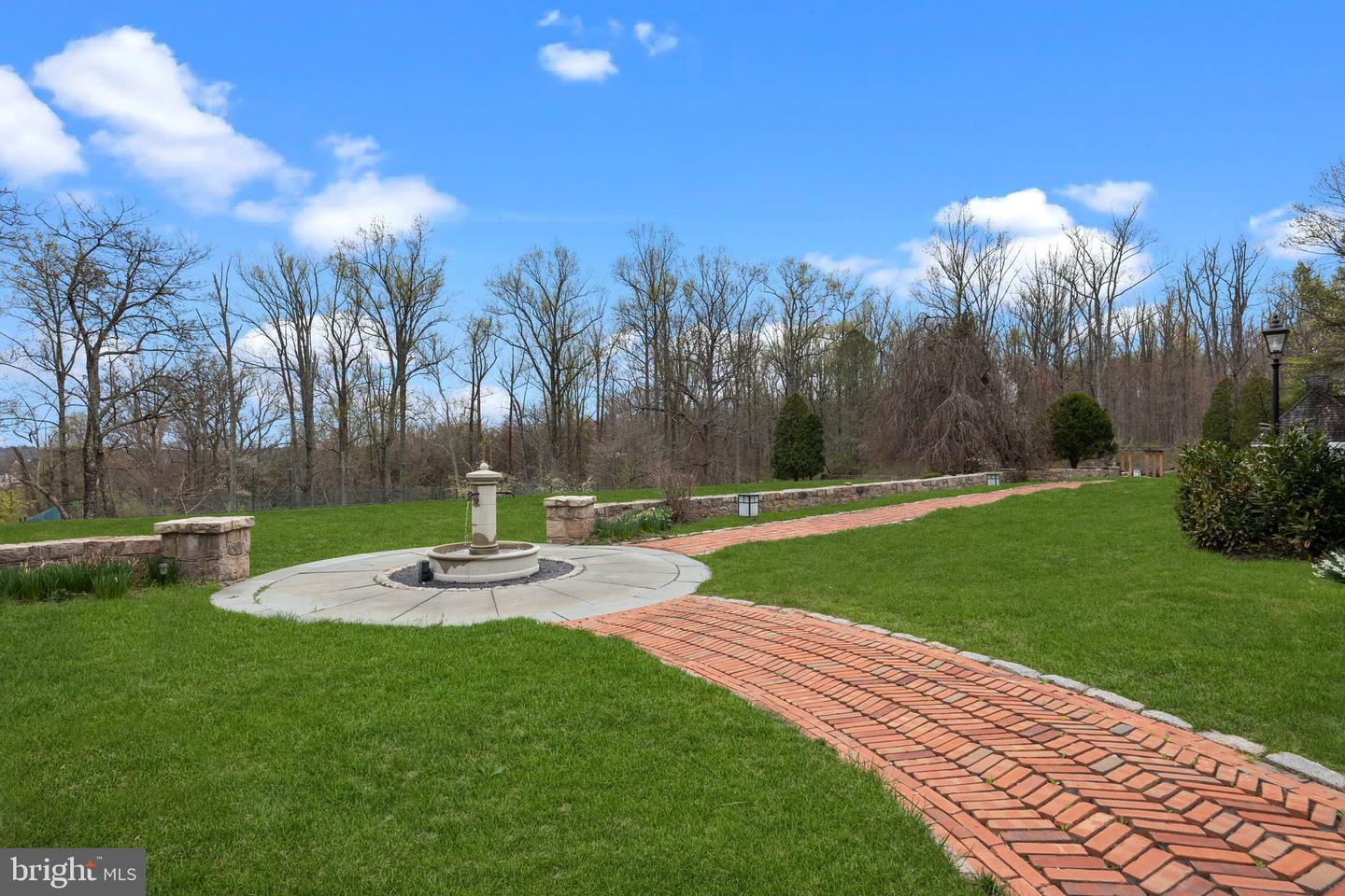 6068 Stoney Hill Rd