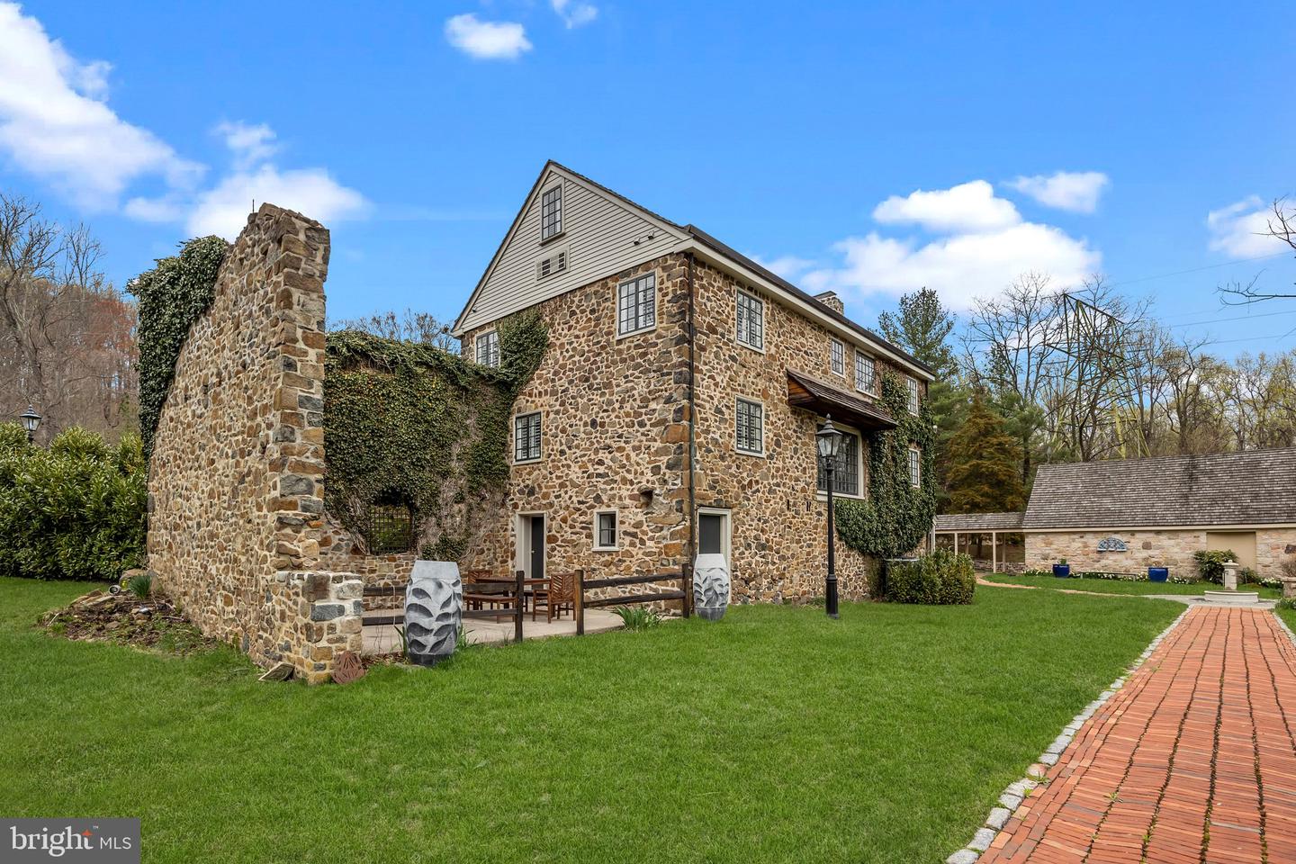6068 Stoney Hill Rd