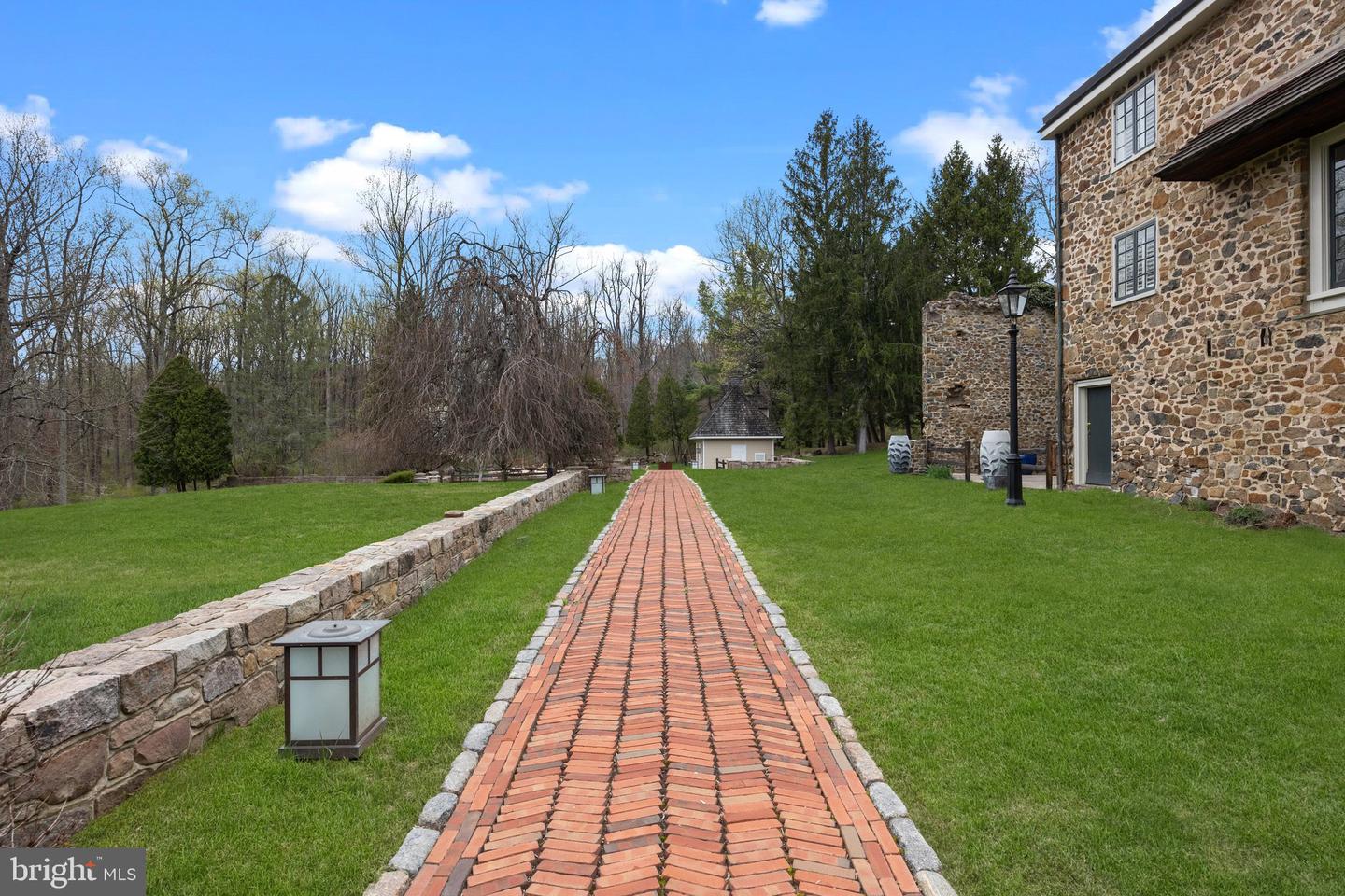 6068 Stoney Hill Rd