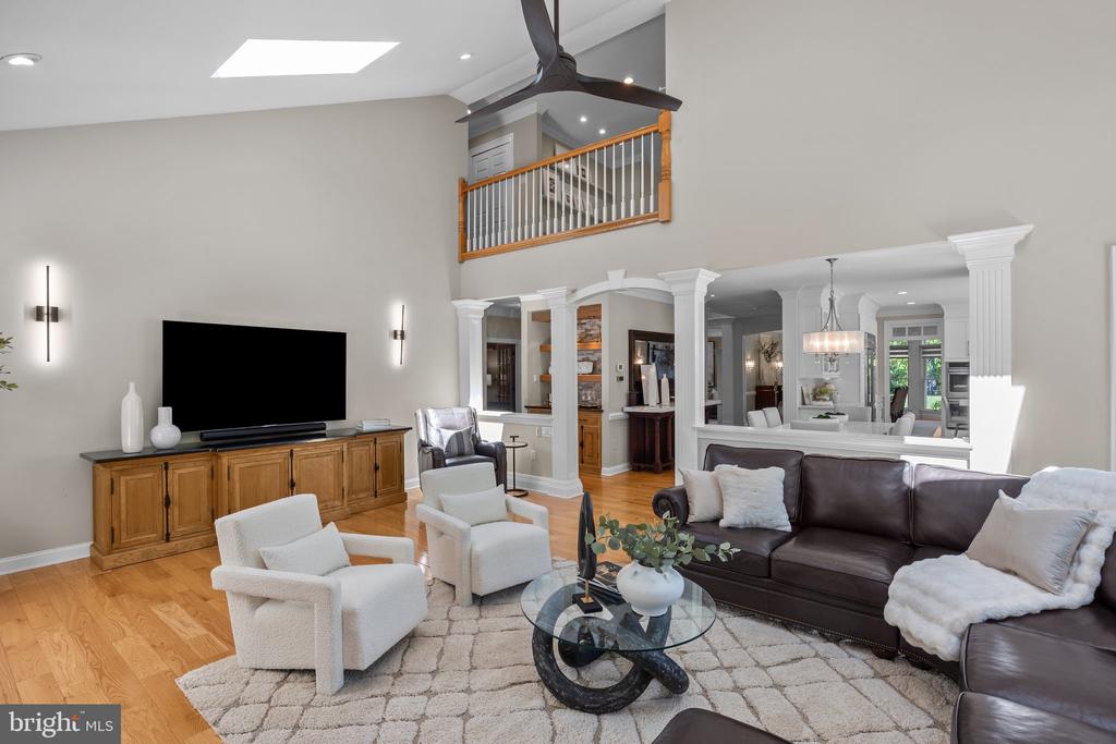 28 Bayshore Dr