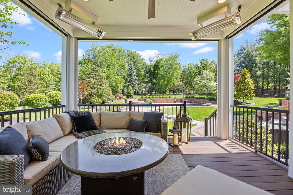 28 Bayshore Dr