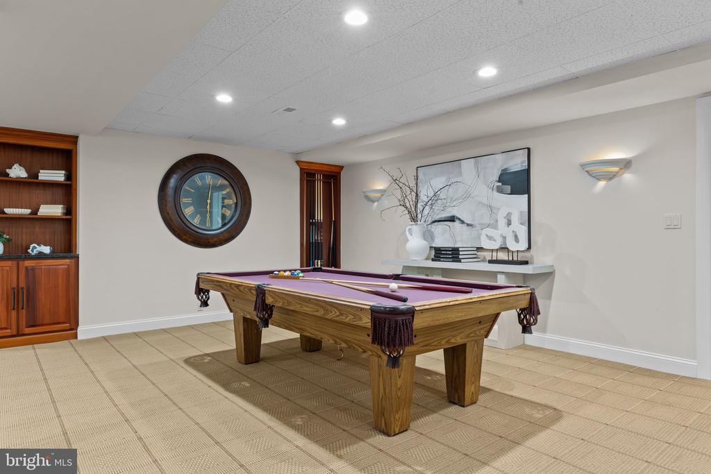 28 Bayshore Dr
