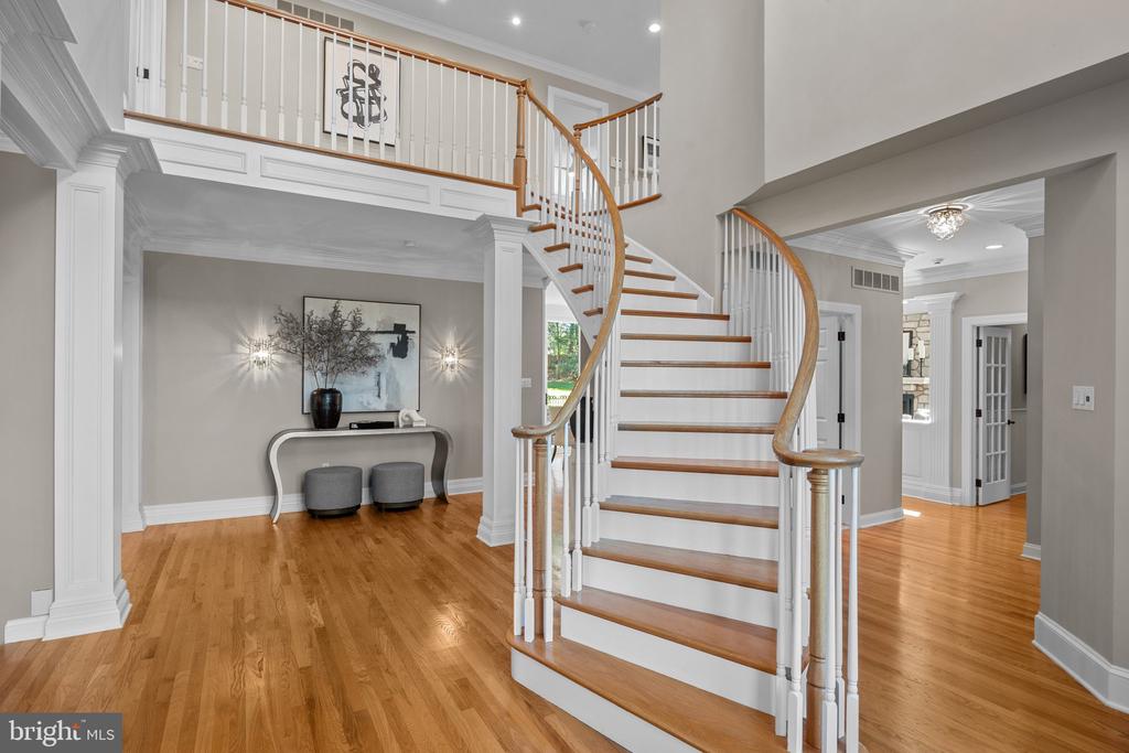 28 Bayshore Dr