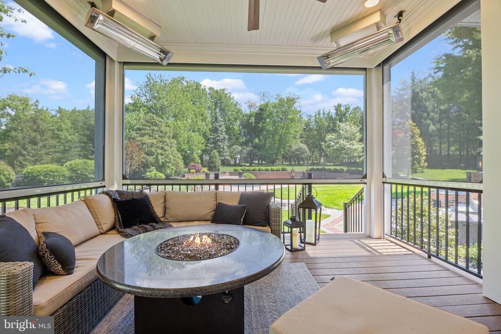 28 Bayshore Dr