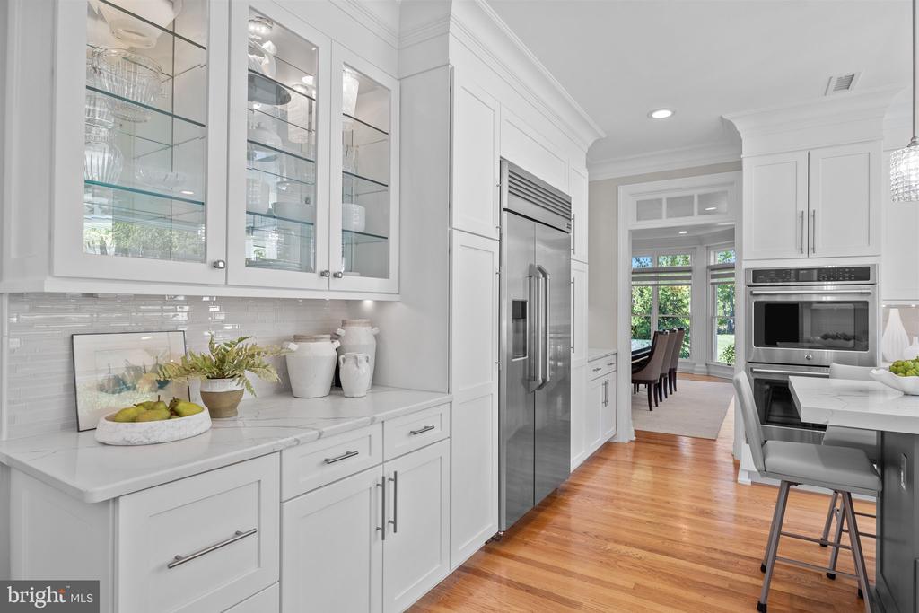 28 Bayshore Dr