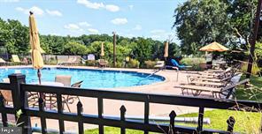 1208 DIAMOND DR