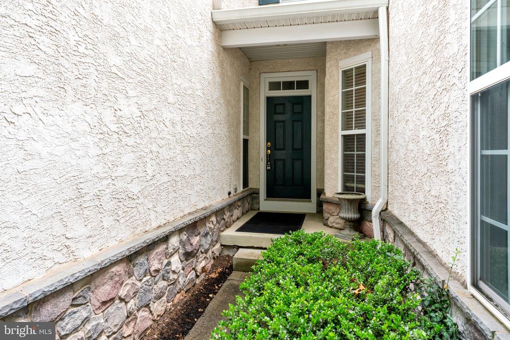 14 McConkey Dr