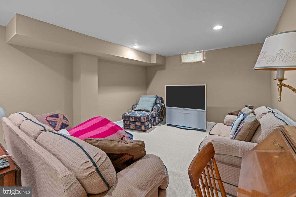 14 McConkey Dr
