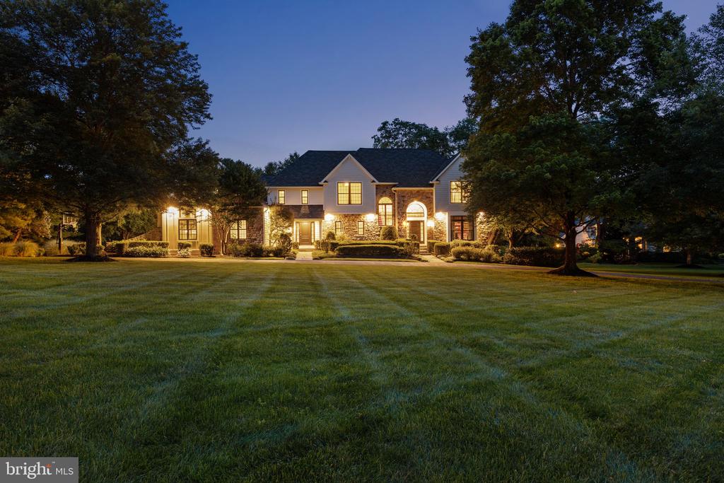 7 Weatherfield Dr