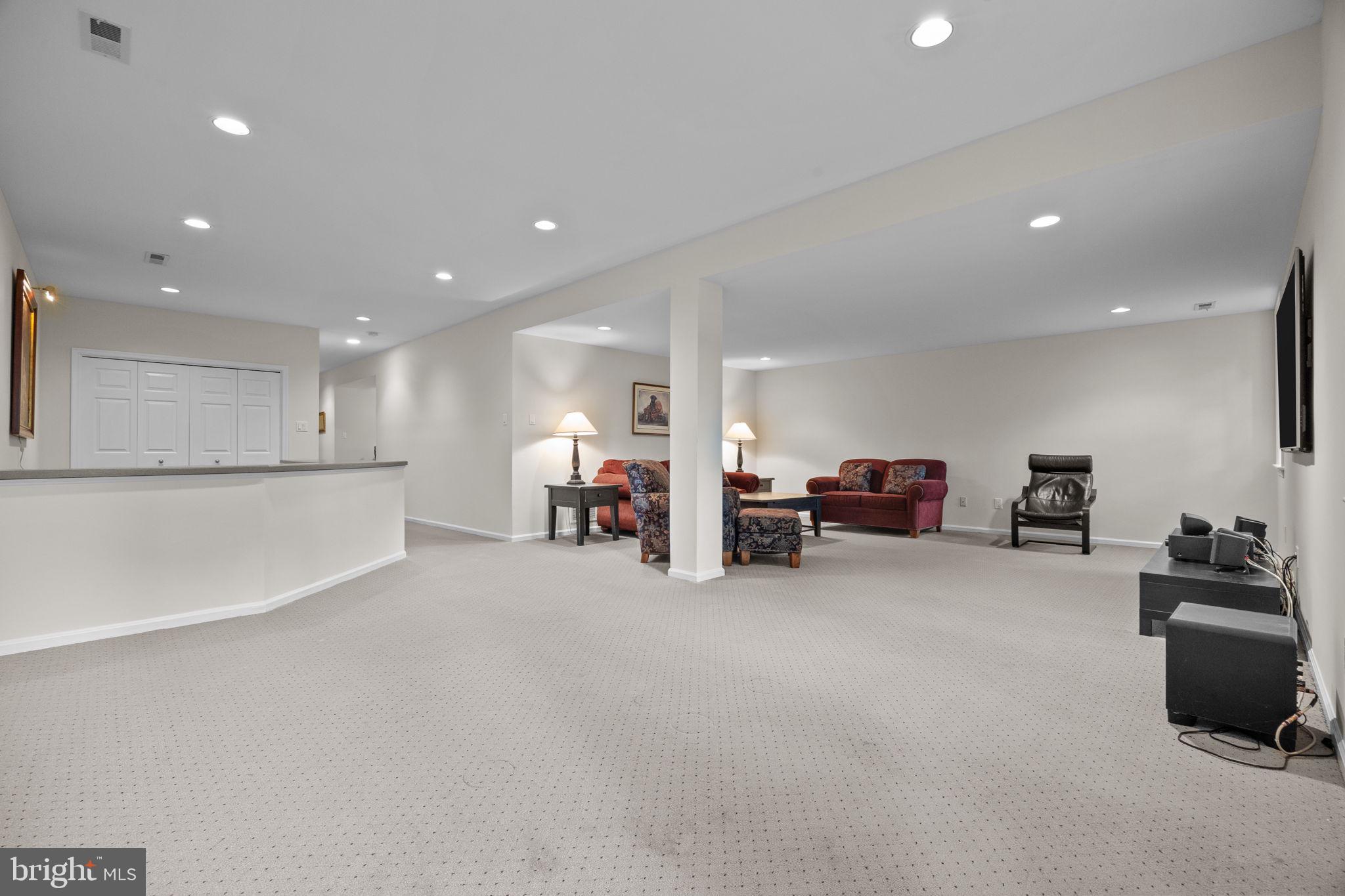 7 Weatherfield Dr