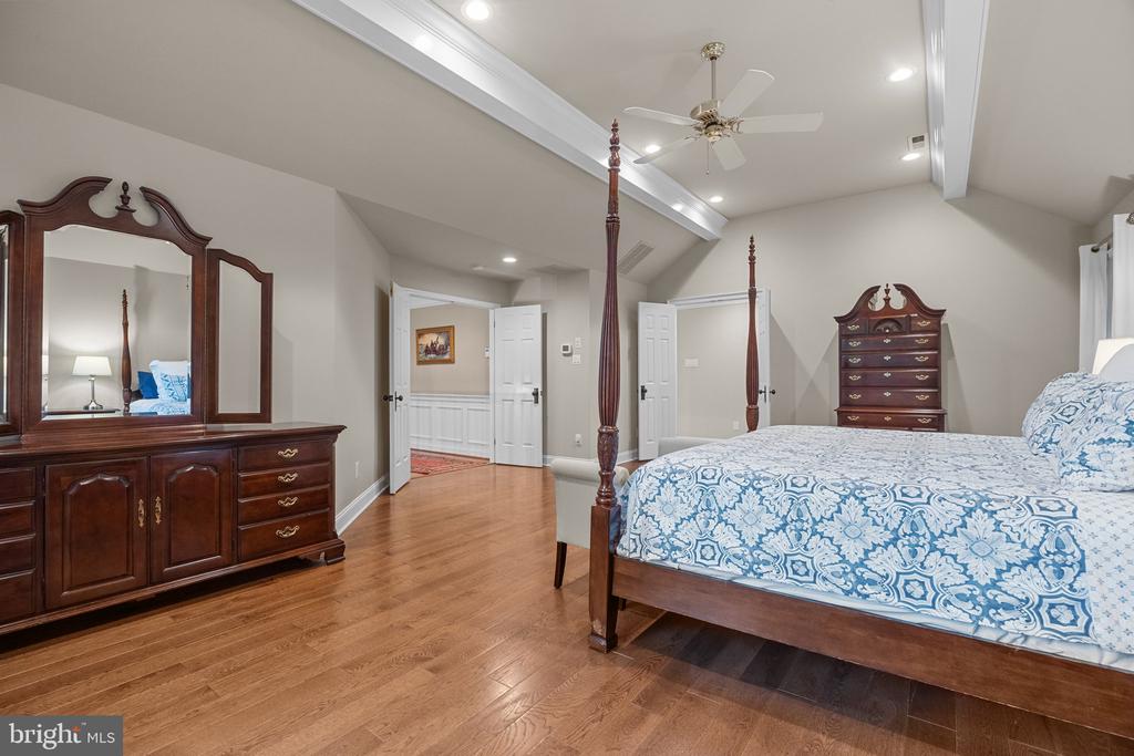 7 Weatherfield Dr