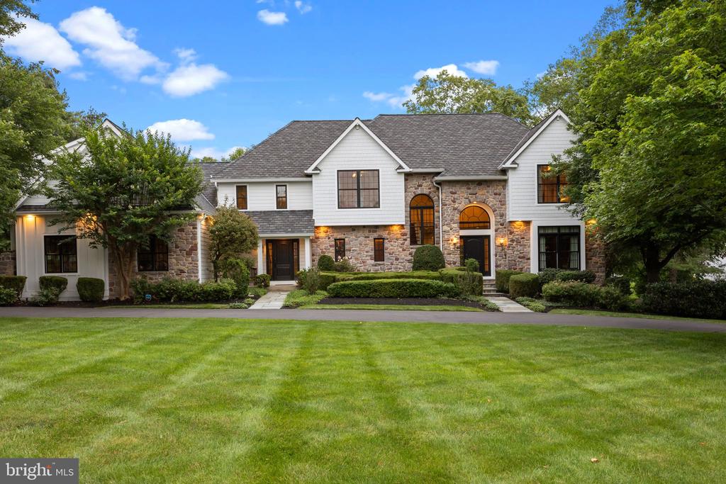 7 Weatherfield Dr