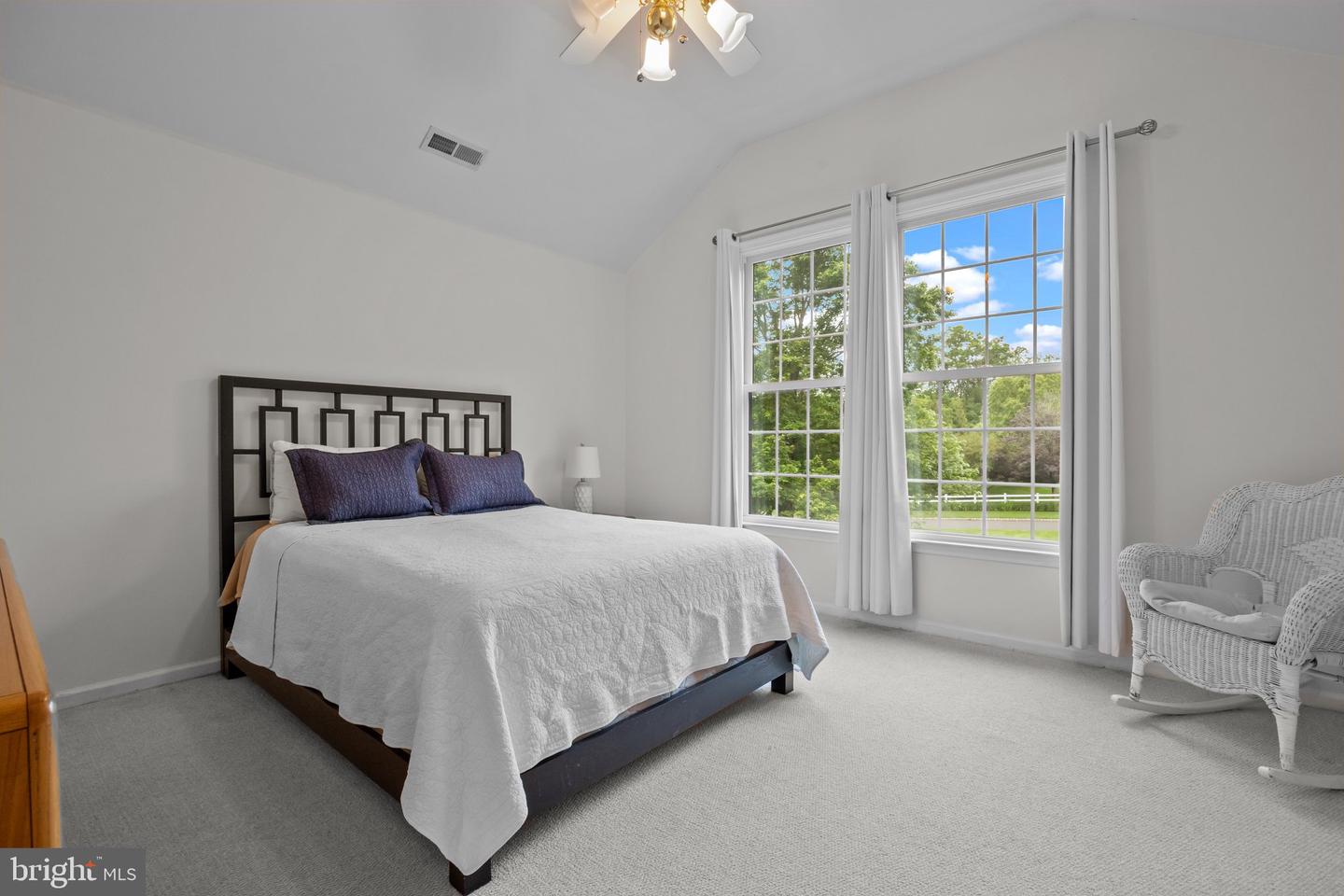 7 Weatherfield Dr